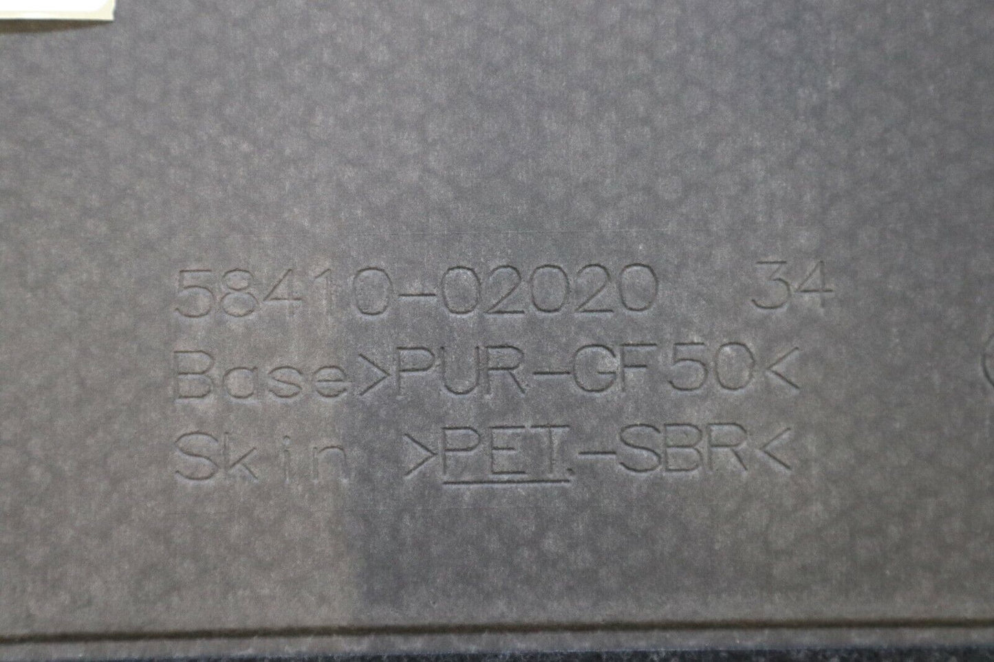 Toyota Auris 12 - 18 Touring Кора на багажника 58410-02020