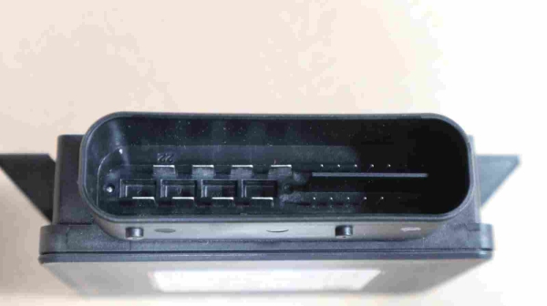 Original BMW F10 F11 F06 F25 Control Unit EMF 6863277 6887358 
