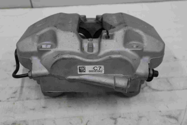 Original BMW G Series Caliper Housing Front Left 6883483 6871583 