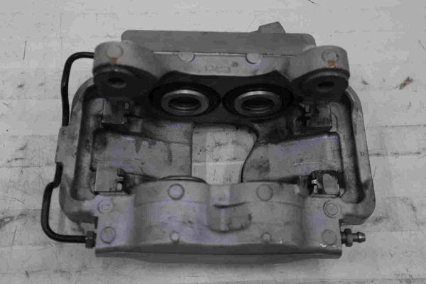 Original BMW G Series Caliper Housing Front Left 6883483 6871583 