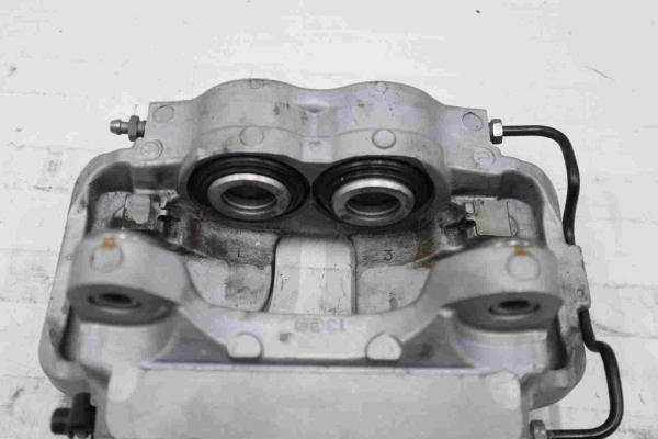 Original BMW G Series Caliper Housing Front Left 6883483 6871583 