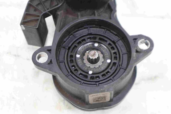 Original BMW F70 F74 U11 U10 U06 Parking Brake Actuator Left 8837125 6891065 