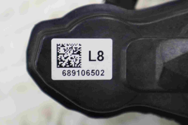 Original BMW F70 F74 U11 U10 U06 Parking Brake Actuator Left 8837125 6891065 