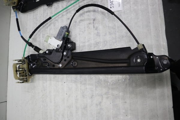 Original BMW 5er F10 F11 Window Lifter With Motor Front Right 7182132 