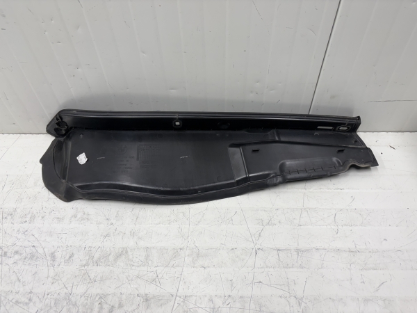 Original BMW X1 F48 F48LCI Seal Side Panel Top Right 7329400 