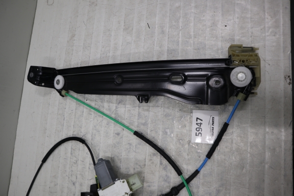 Original BMW 5er F10 F11 Window Lifter With Motor Front Right 7182132 