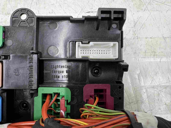 Original BMW G05 G06 G07 Rear Power Distribution Box 5A41BD5 