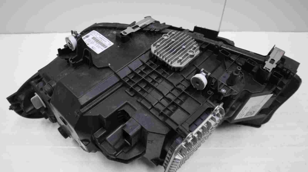Original BMW G30 G31 Headlight LED AHL Right 7439204 7214956 