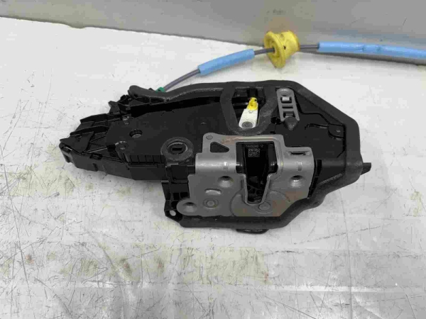 Original BMW 1er F40 3er G20 4er G26 X1 U11 System Lock Rear Right 7445046 