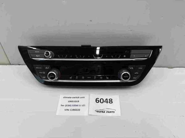 Original BMW 5er G30 LCI Radio And A/C Control Panel 5A48005 