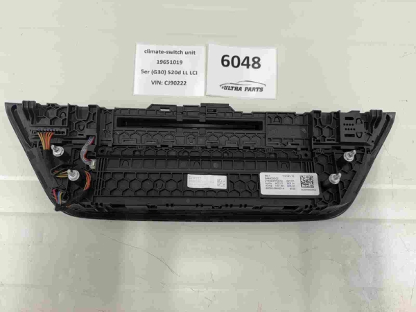 Original BMW 5er G30 LCI Radio And A/C Control Panel 5A48005 