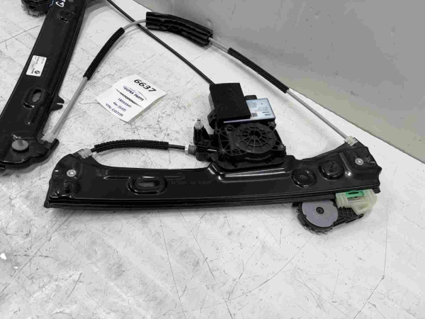 Original BMW G22 Window Lifter With Motor Front Right 5A071C4 5A2A962 