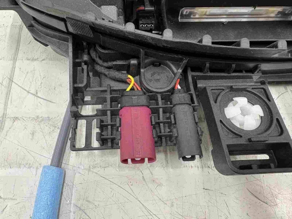 Original BMW G26 G26 LCI Outside Door Handle Support Right 5A68EF8 7955149 