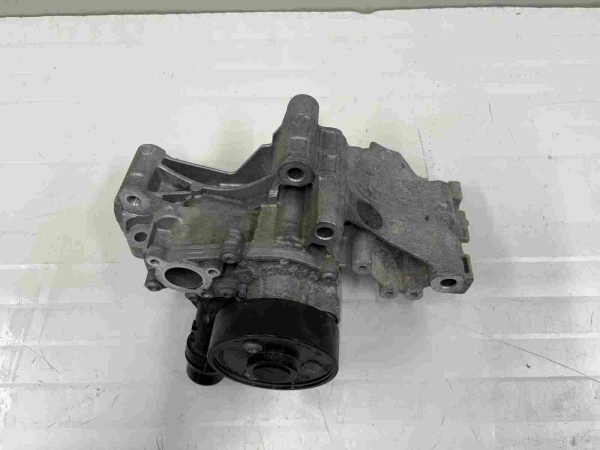 Original BMW G Series Coolant Pump With Support 8650988 