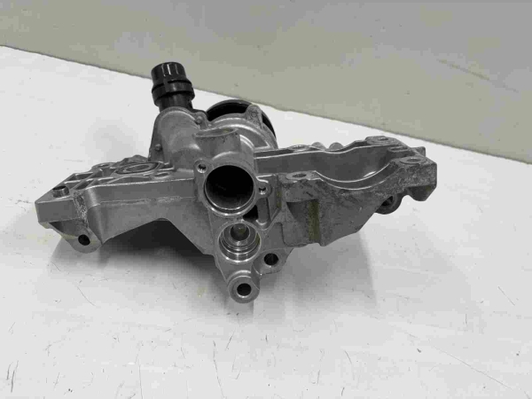 Original BMW G Series Coolant Pump With Support 8650988 