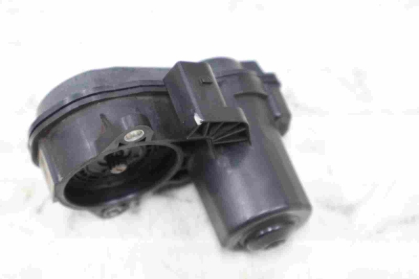 Original BMW F70 F74 U11 U10 U06 Parking Brake Actuator Left 8837125 6891065 