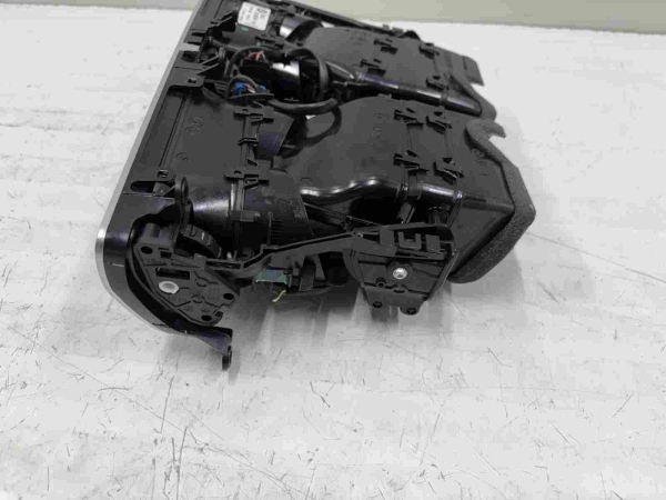 Original BMW F07 F07 LCI Fresh Air Grille Center 9142590