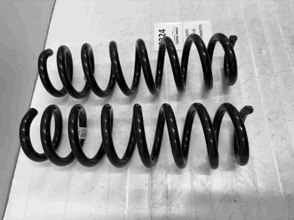 Original BMW G20 G20 LCI G28 G28 LCI Coil Spring Rear Set 6889966 