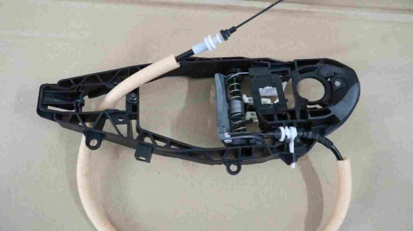 Original BMW G30 G31 F90 Carrier Outside Door Handle Left 7401205 7339473 