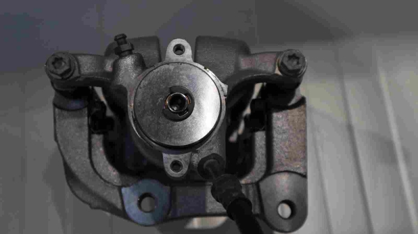 Original BMW G05 G06 G07 Caliper Housing Rear Left 6891767 6891909 