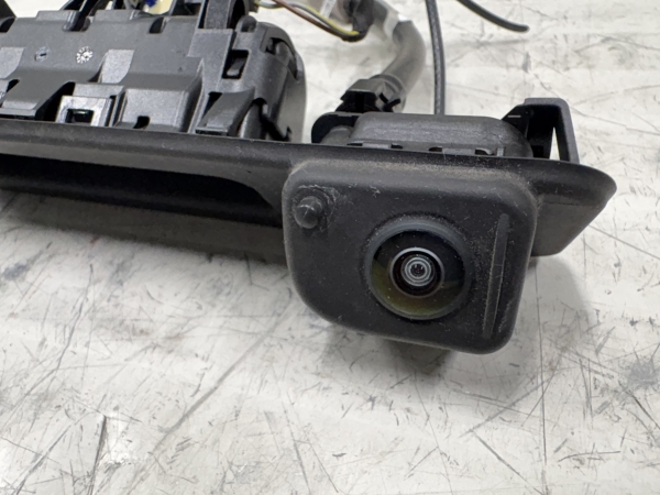 Original BMW 1 F70 2 U06 5 G60 Tailgate Push Button With Camera 8494246 5A47225 