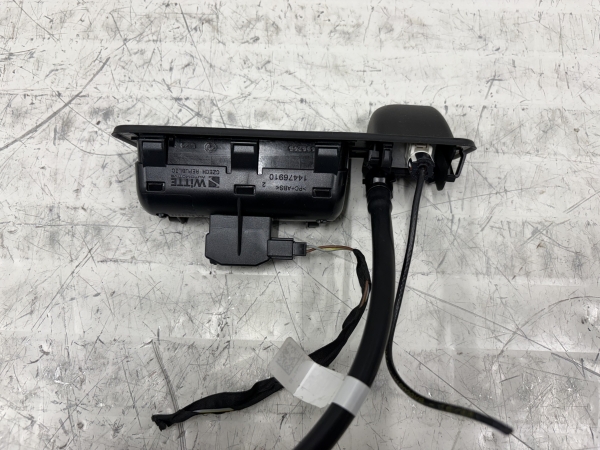 Original BMW 1 F70 2 U06 5 G60 Tailgate Push Button With Camera 8494246 5A47225 