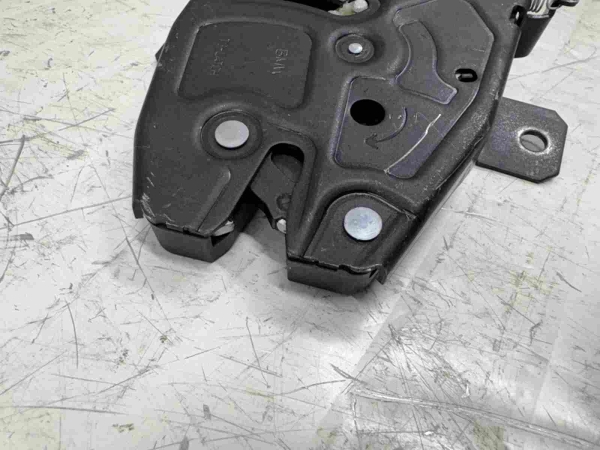 Original BMW X5 G05 X7 G07 Trunk Lid Lock Bottom Right 7475462 