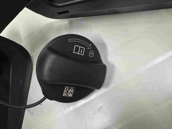 Original BMW X7 G07 G07 LCI Cover Pot With Fill in Flap 7440020 7441611 