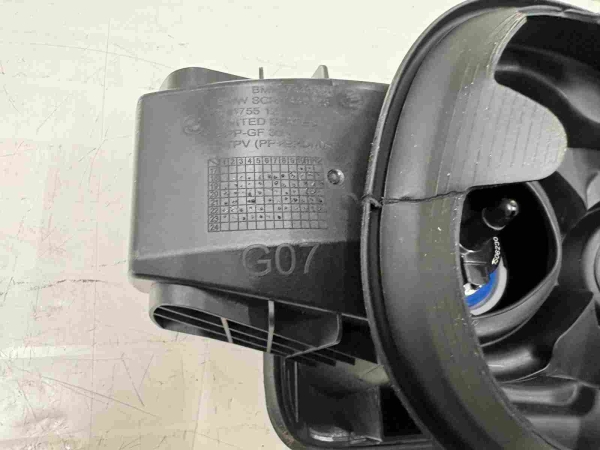 Original BMW X7 G07 G07 LCI Cover Pot With Fill in Flap 7440020 7441611 