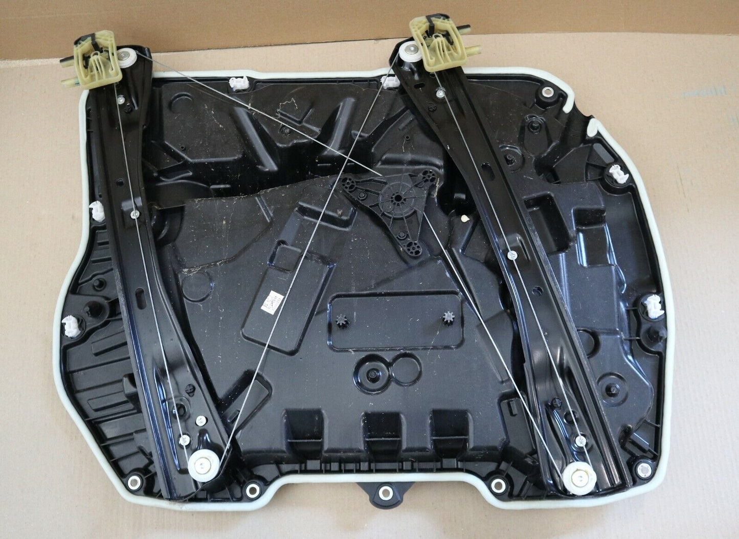 BMW X5 G05 F95 X7 G07 Heckliftmechanismus vorne rechts 9492386 9463720