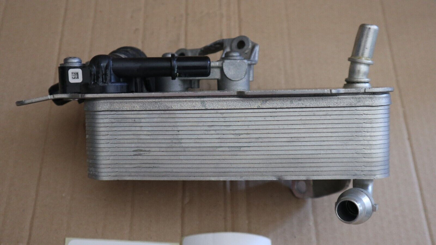 Оригинално BMW F20 F30 F31 G30 G31 G01 G02 Getriebeölkühler Wärmetauscher 8570062 