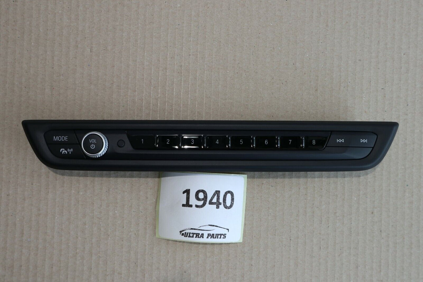 BMW 1er F40 116d 118i 120dX  Bedieneinheit schwarz audio operating unit  7949339