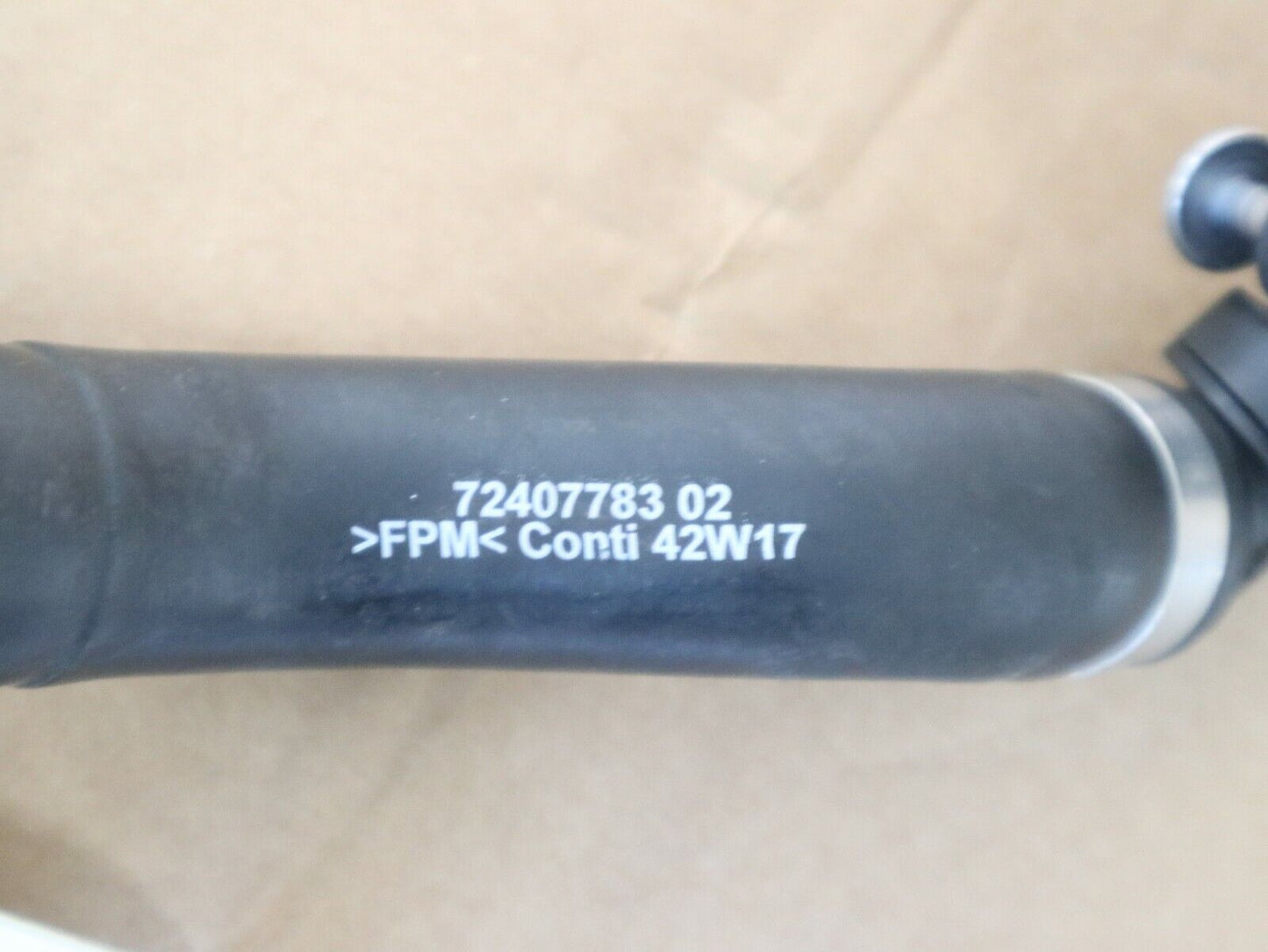 Оригинално BMW F90 F91 F92 F93 F95 F96 Entlüftungsrohr Zyl. 5-8 11157852336 