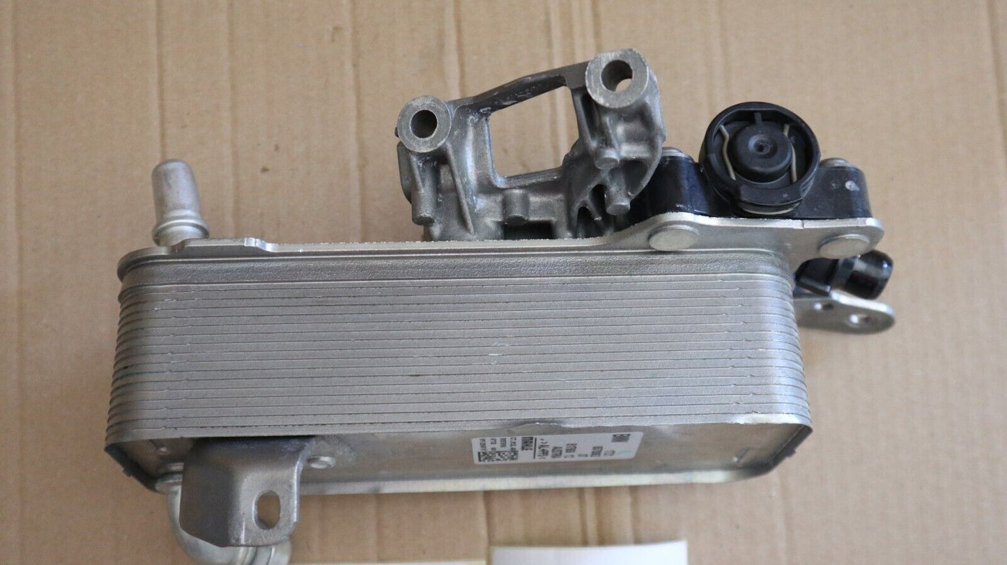 Оригинално BMW F20 F30 F31 G30 G31 G01 G02 Getriebeölkühler Wärmetauscher 8570062 