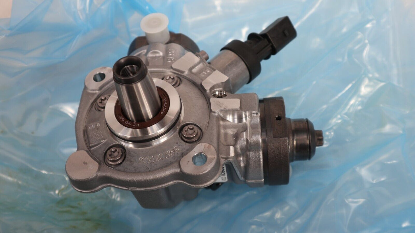 Original BMW Engine B57S M50D High Pressure Pump Hochdruckpumpe 8597650