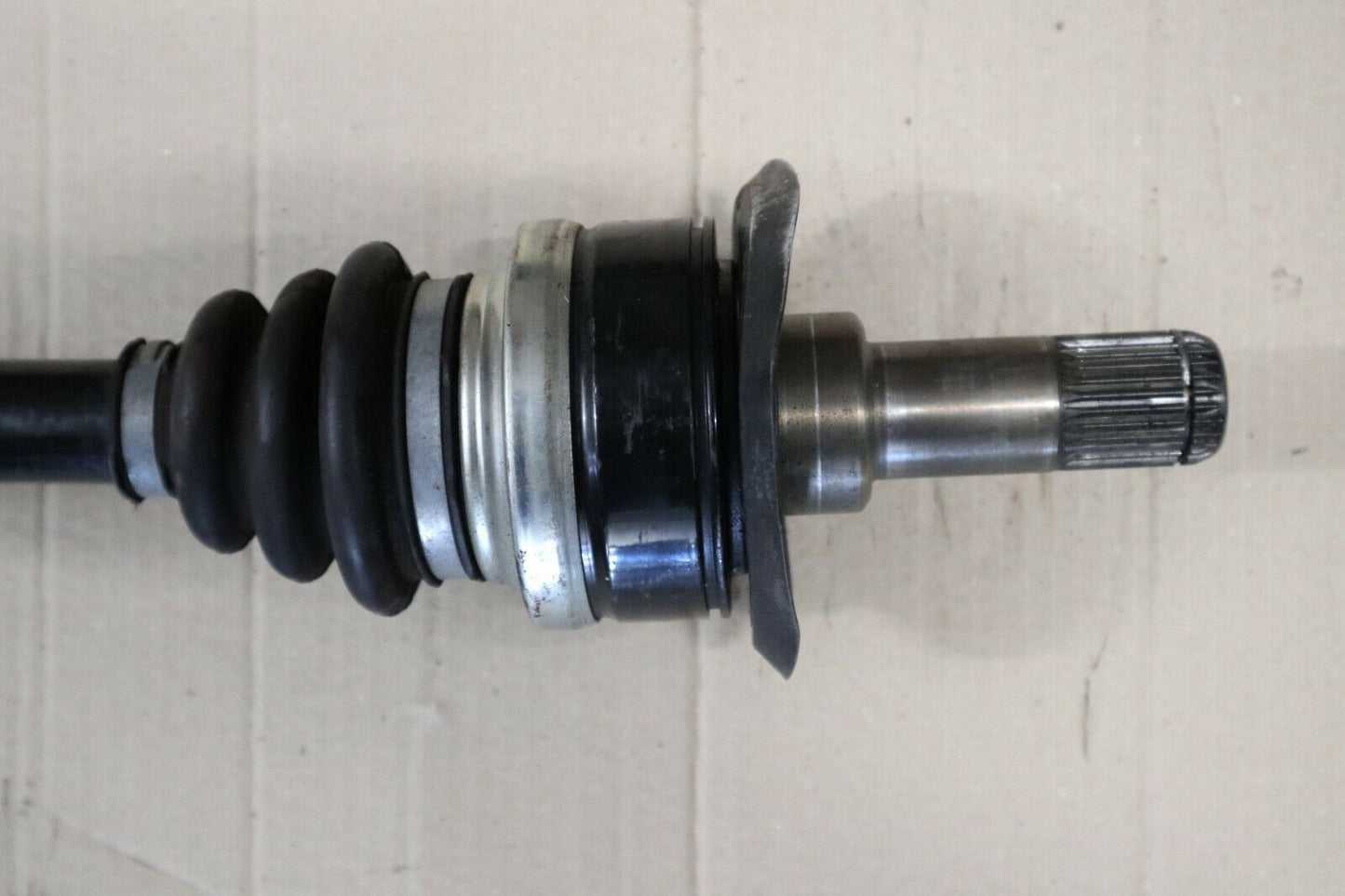 Оригинално BMW F20 F30 F31 FL LCI Antriebswelle Abtriebswelle hinten links 8634241 