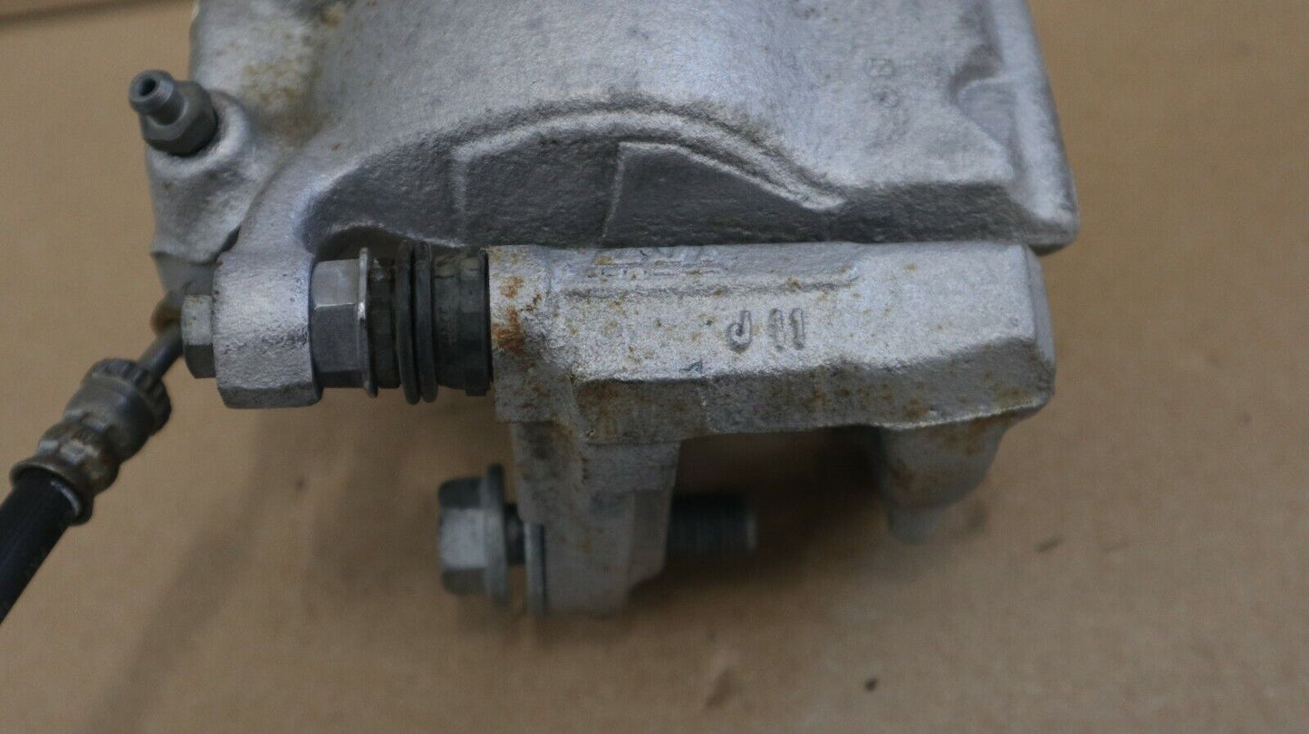 Original BMW F45 F46 F48 F54 Bremssattelgehäuse Bremsträger vorne rechts 6860266