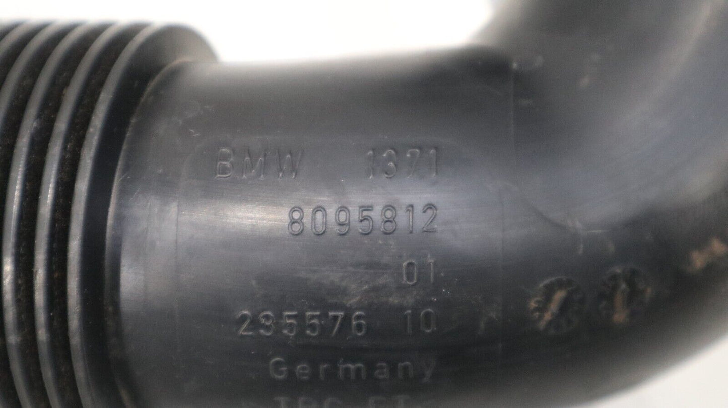 Original BMW M3 G80 G82 G83 Gefilterte Luftleitung ZYL. 4-6 13718095812