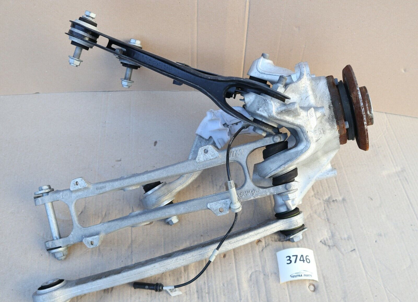 BMW M8 F91 F92 Hinten Links Aufhängung Schwenklager Querlenker 2409 km 8073923