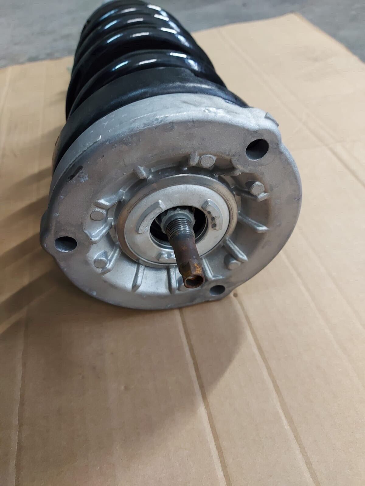 BMW F91 F92 Legături originale Federbein vorn Strut cu arc față stânga EDC 4802380 