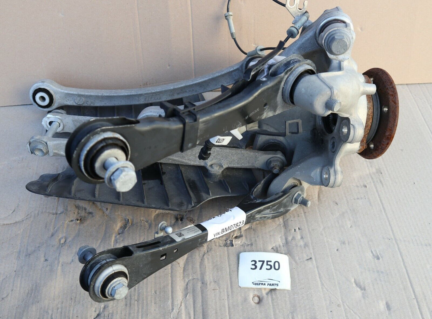 BMW M8 F91 F92 Hinten Links Aufhängung Schwenklager Querlenker 18830 км 8073923 