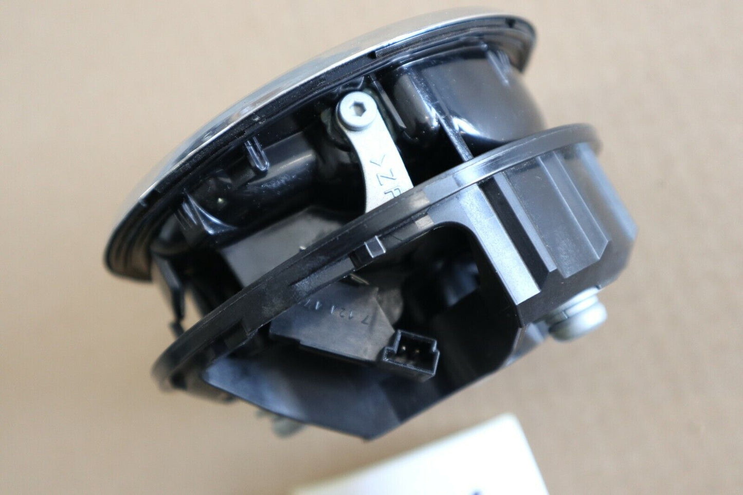 BMW X2 F39  Ersatzteile Verwendet 7436404 Griff Heckträger Hinten