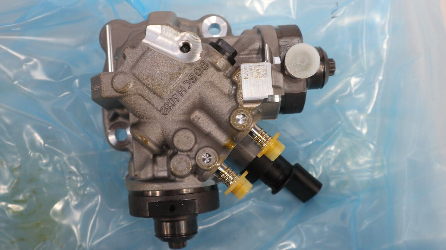 Original BMW Engine B57S M50D High Pressure Pump Hochdruckpumpe 8597650